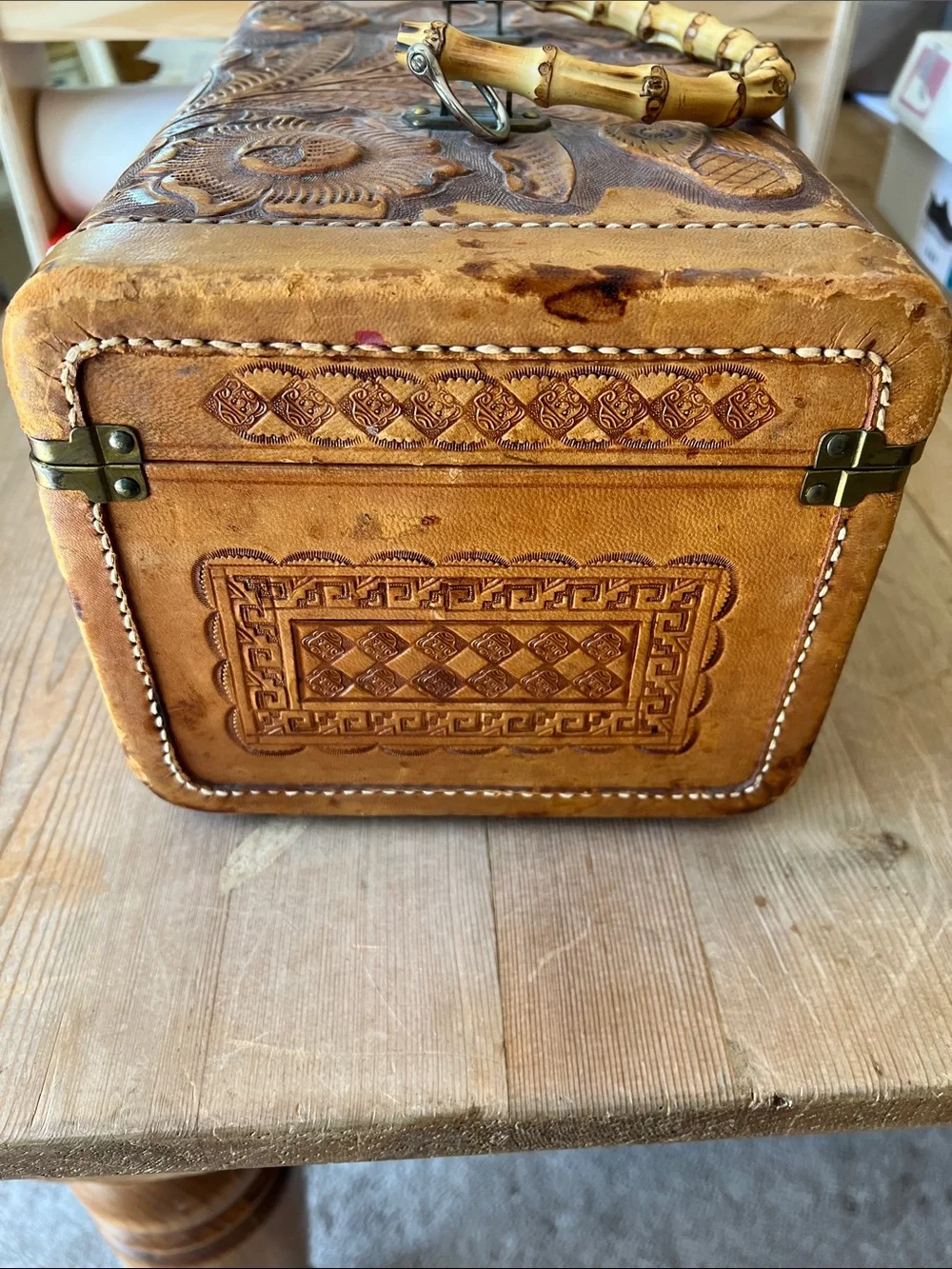 Flores’ Bags Vintage Tooled Leather Floral Travel Case - Brown